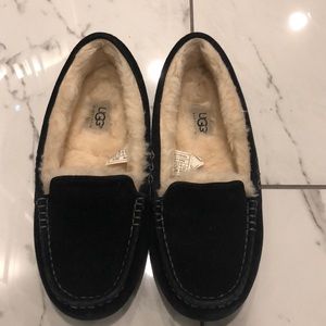 UGG Ansley Black Suede Women’s Slipper Size 7